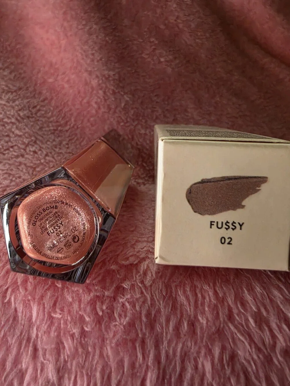 Fenty Beauty Gloss Bomb Universal Lip Luminizer In Fu$$y